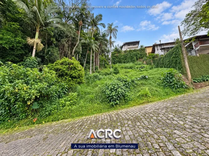 ACRC Imóveis - Terreno à Venda no Bairro Velha em Blumenau