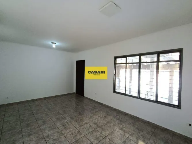 Casa Térrea com Quintal, Churrasqueira e 3 Vagas Locação em São Bernardo do Campo