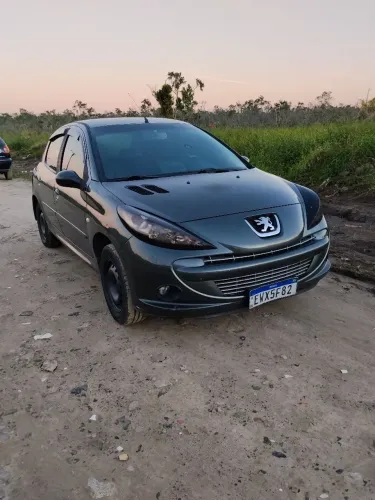 Peugeot 207 XR 1.4 Flex 8V 5P 2012