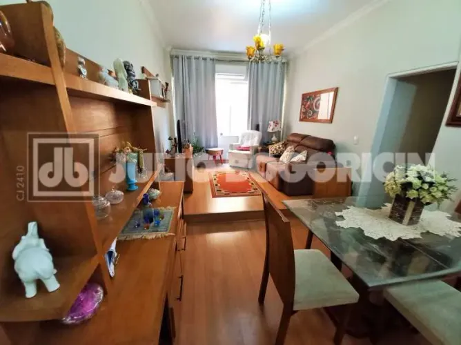 BOTAFOGO - 87m² NO IPTU - ÓTIMA PLANTA - 3 QUARTOS - BANHEIRO SOCIAL (DÁ PARA DIVIDIR) - C
