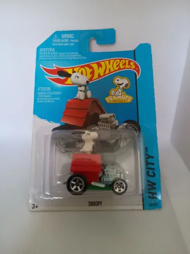 HOT WHEELS SNOOPY 2013 PERFEITO