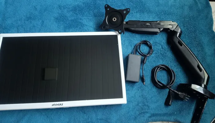 Monitor 20/39; HD LED, 60hz, HDMI, VGA, 3.6ms  MYMAX + suporte 