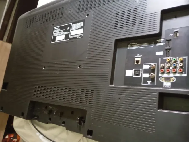 Vendo uma tv Panasonic 42 polegas