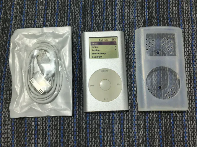 iPod Mini 2ª geração edição HP - 128gb - bateria nova +capa +cabo 