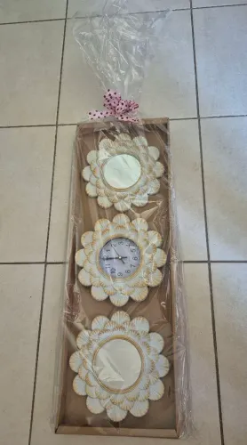 Conjunto Decorativo com Relógio e 2 Espelhos de Parede - 3 Peças Branco e Dourado