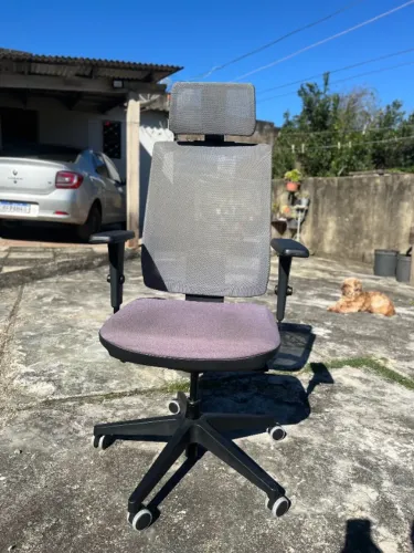 Cadeira De Escritório Ergonômica Giratória MOC com ajuste lombar