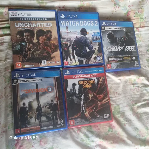 Vendo jogos de ps4 e um de ps5  troco tbm por outros do meu interesse 