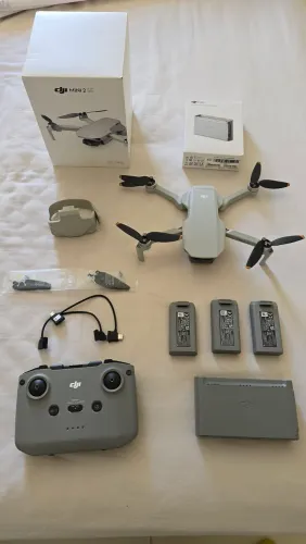 Drone DJI Mini 2 SE Fly More Combo