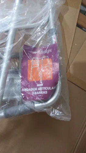 Andador novo nunca usado no plástico