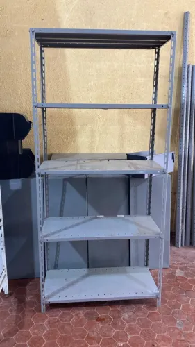 Estante de aço 40cm com 05 bandejas capac 50kg/bandeja