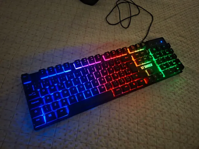 Teclado mecânico de led