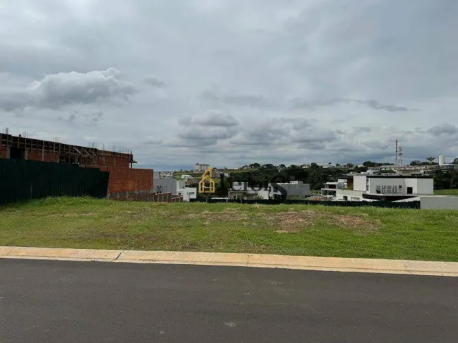 Terreno à venda, 680 m² por R$ 1.600.000,00 - Condomínio Villa Dos Pinheiros - Indaiatuba/