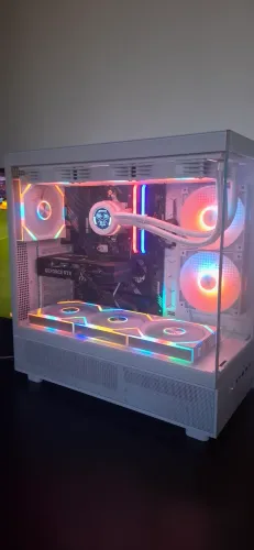 Pc gamer ryzen 7 5700X + rtx 5060 + 32 ram