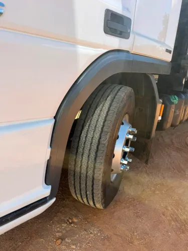 Caminhão completo todo revisado só pegar e trabalhar