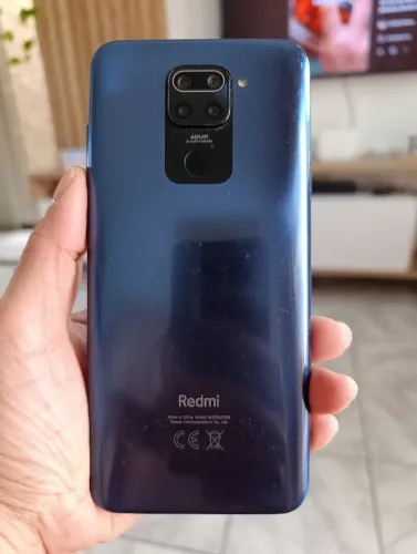 Celular Redmi note 9,com avaria discreta 