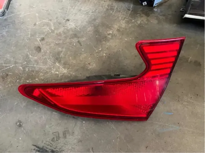 Lanterna Tampa Traseira Dir Original Hyundai Hb20 Hatch 20