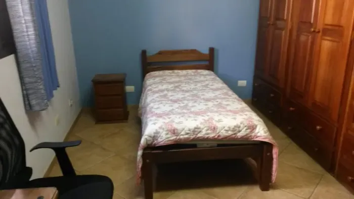 cama de solteiro + colchão+ criado mudo