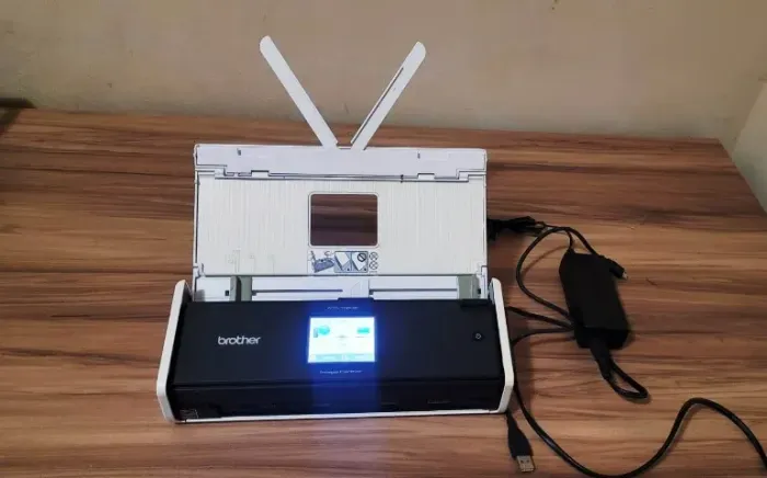 Scanner pela Rede, Pen Driver e Cabo USB para PC/Notebook - Brother Ads1500w Branco Wirele