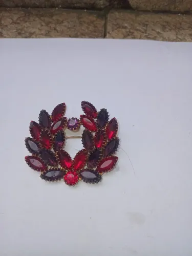 Broche/Pingente/pedra vermelha vintage