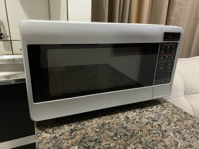 Microondas 30 litros tudo ok