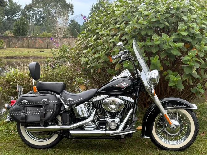 Harley Davidson - Softail Heritage Classic FLSTC