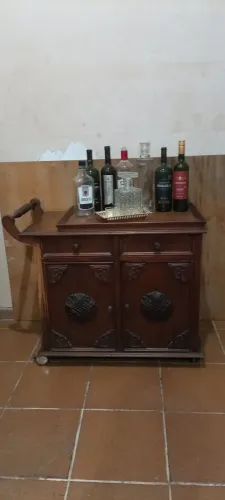 Carrinho bar em madeira 