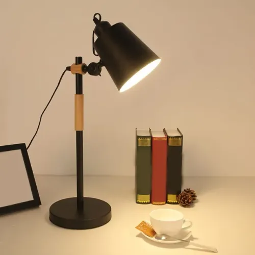 Luminária de Mesa com Fio