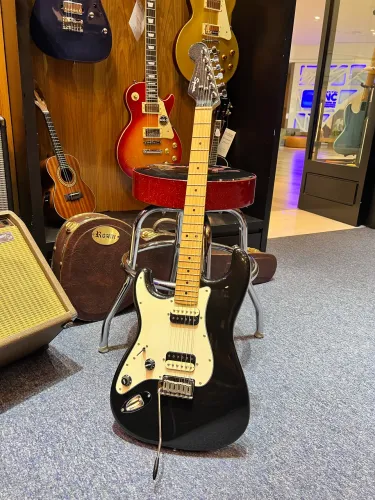 Guitarra Squier Contemporary Stratocaster HH Canhota - Black Sparkle 