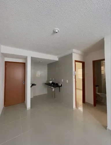 ALUGA-SE APARTAMENTO - VILLA ESTHER