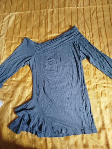 Blusa azul estilosa
