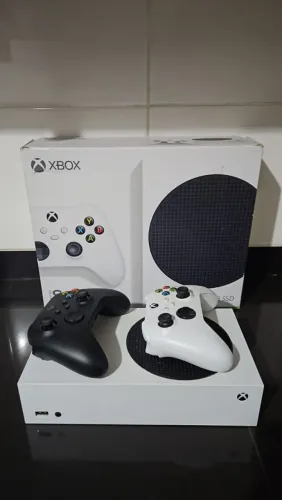 VENDO XBOX SERIES S (512GB)+ 2 CONTROLES ORIGINAIS