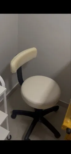 Mocho para consultório