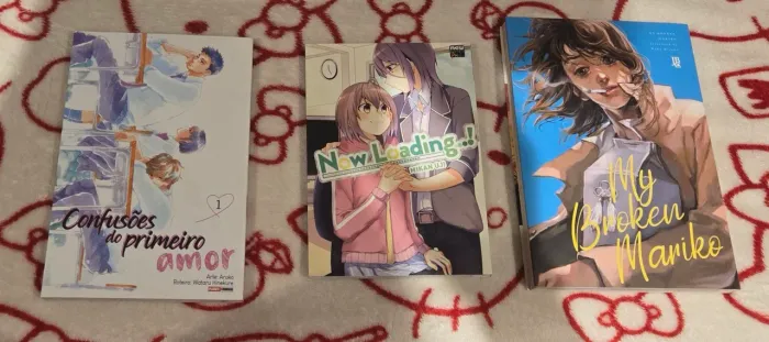 Mangás Variados: "My Broken Mariko", "Confusões do Primeiro Amor" e "Now Loading"