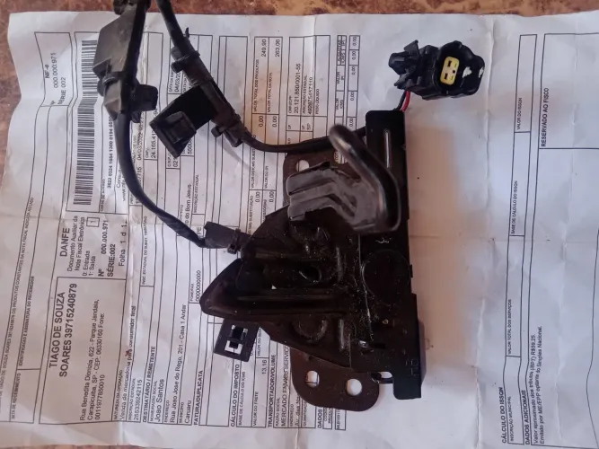 Trava eletrônica do capu eletrônica HB20 Hyundai ano 2013 a 2018