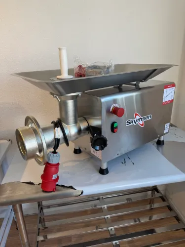 Moedor de Carne Skymsen PSP-98M Boca 98 3CV Inox novo 