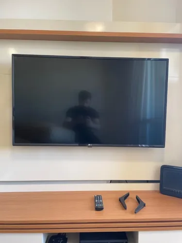 Smart TV LG 43" Full HD 43LJ5550 Wi-Fi | Excelente Estado