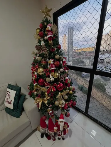 Árvore de Natal completa 1,80 altura