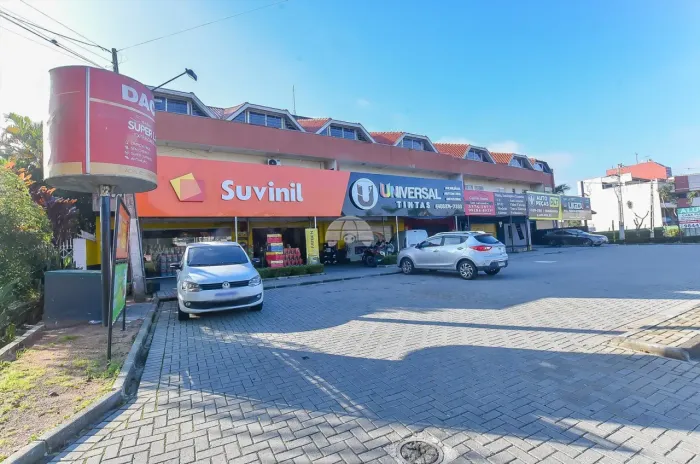 Imóvel para venda tem 1437 m² em Uberaba - Curitiba - PR
