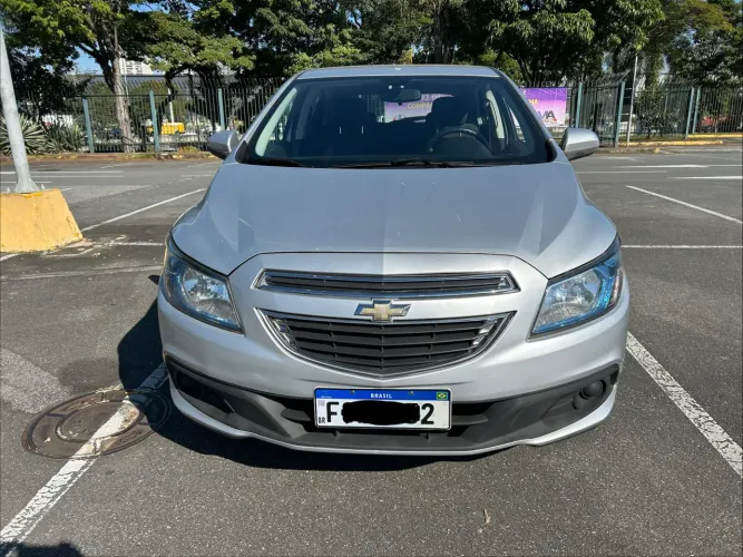 Chevrolet Onix Hatch LT 1.4 8V Flex Power Mec. 4P 2015