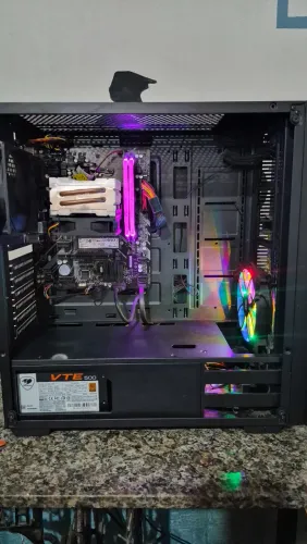 Vendo Pc com excelentes peças