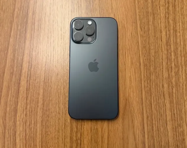 iPhone 16 Pro Max 256gb ?Seminovo 