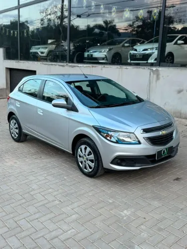 Chevrolet Onix Hatch LT 1.4 8V Flex Power Aut. 4P 2015