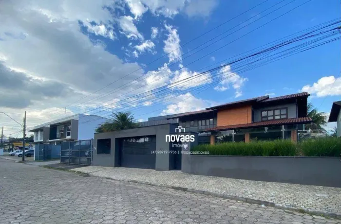Linda casa à venda no Santo Antônio!