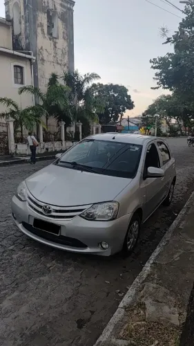 Toyota Etios X 1.3 Flex 16V 5P Mec. 2015