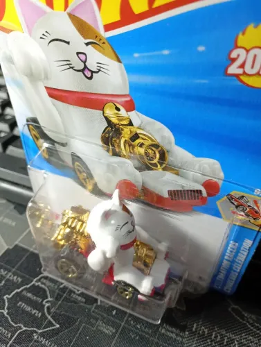 Hotwheels Feline Lucky 1:64