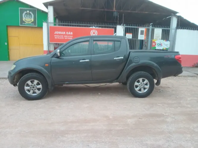 Mitsubishi L200 Triton HPE 3.2 CD TB Int.diesel AUT 2011