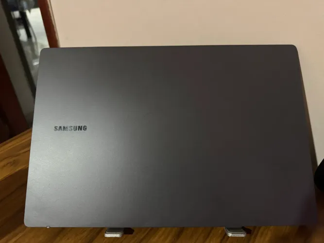 Samsung Galaxy Book2 i5 12ª Geração ? 8GB RAM + SSD 256GB