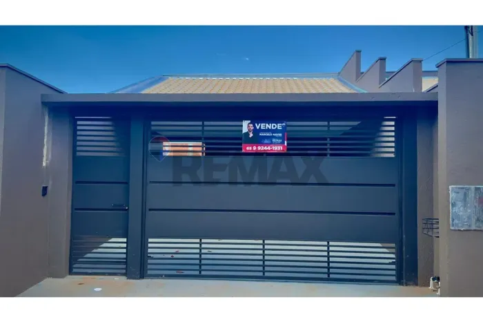 Casa moderna com 2 quartos, garagem para 2 carros e ótimo potencial de ampliação