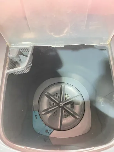 Tanquinho de lavar roupa.