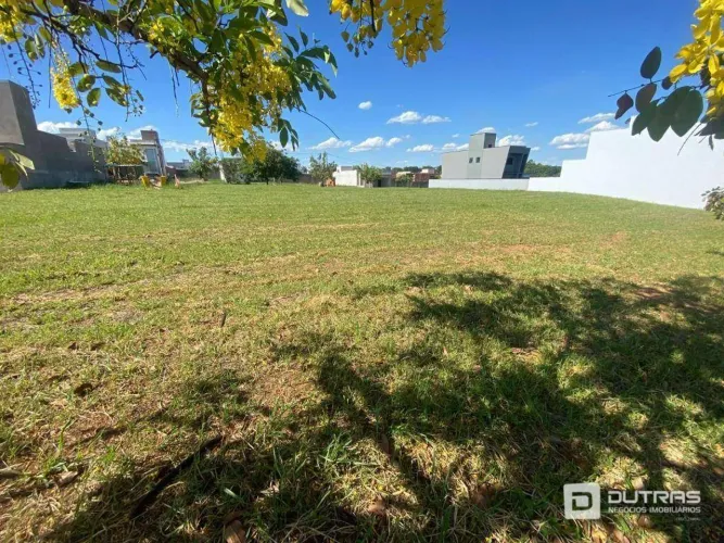 erreno à Venda no Condomínio Residencial Reserva Jardins - Altos do Boa Vista, Piracicaba